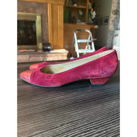 Vintage Amalfi Red Suede and Exotic Leather Toe Capped kitten Heels Sz. 8.5AA - Picture 3 of 6